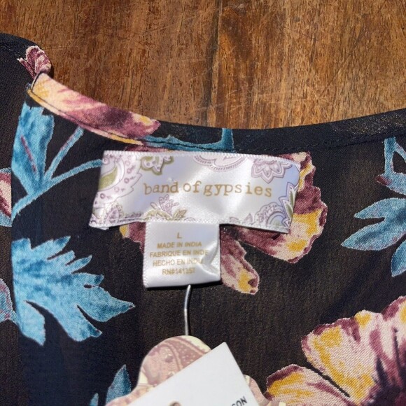 Band of Gypsies Women's Regan Floral Print Ruffle Sleeves Bodysuit Top - Picture 8 of 10